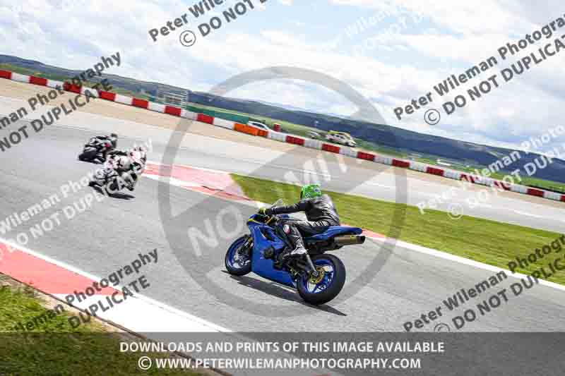 cadwell no limits trackday;cadwell park;cadwell park photographs;cadwell trackday photographs;enduro digital images;event digital images;eventdigitalimages;navarra;no limits trackdays;peter wileman photography;racing digital images;trackday digital images;trackday photos